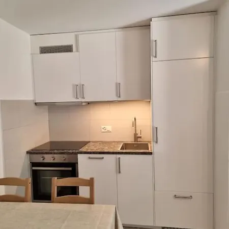 2-bedroom Condo, Terrace & Indoor Parking 크란스몬타나